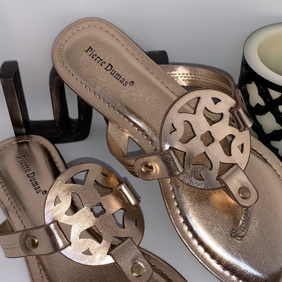 💕HP💕ROSE GOLD ornate sandals - Picture 5 of 6